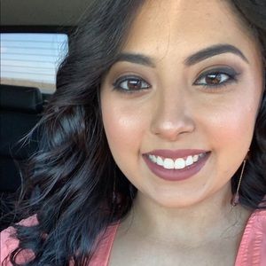 Meet your Posher, Elida